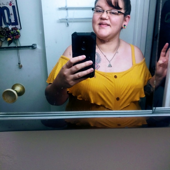 Meet your Posher, Ashley - Picture 1 of 1